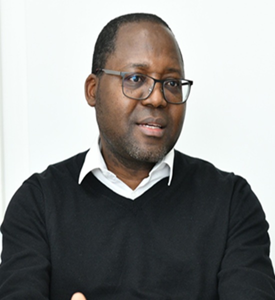 Prof. Elísio Macamo