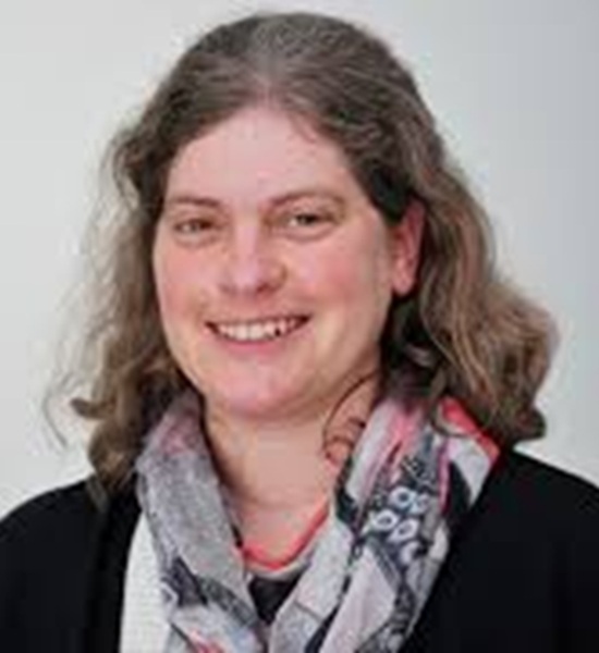 Dr. Leonie Scholen